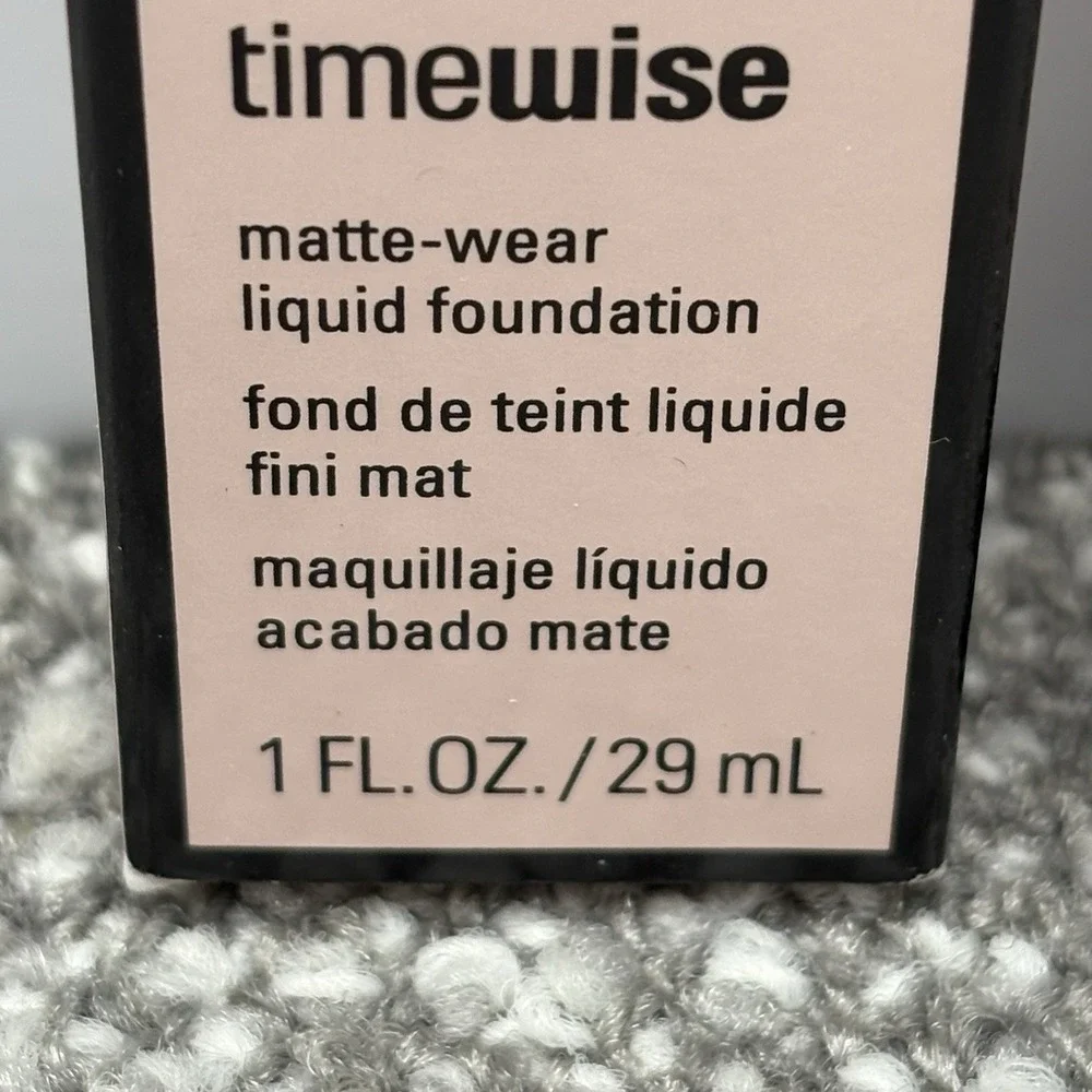 Mary Kay Timewise Foundation Matte Wear New In Box‎ Combination To Oily Ivory 5 - Picture 4 of 8